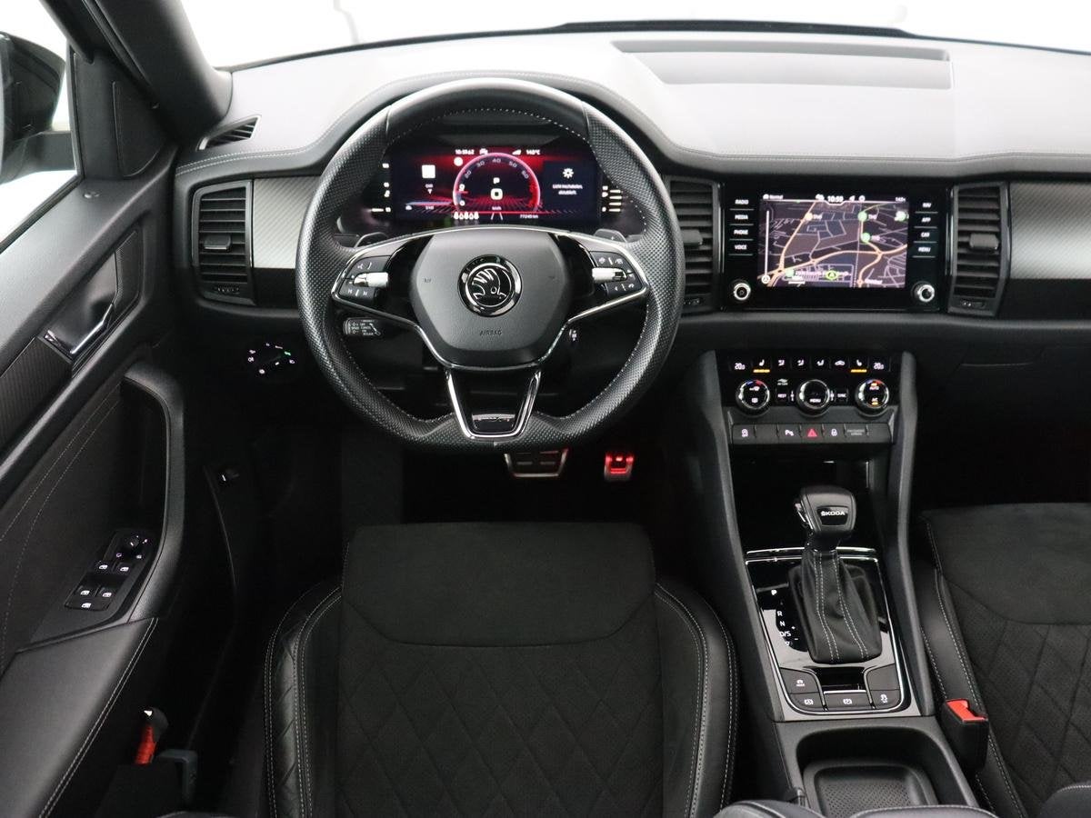 Skoda Kodiaq 1.5 TSI Sportline Business 7 Persoons | Alcanta, Auto's, 4 cilinders, Kodiaq, SUV of Terreinwagen, Zilver of Grijs