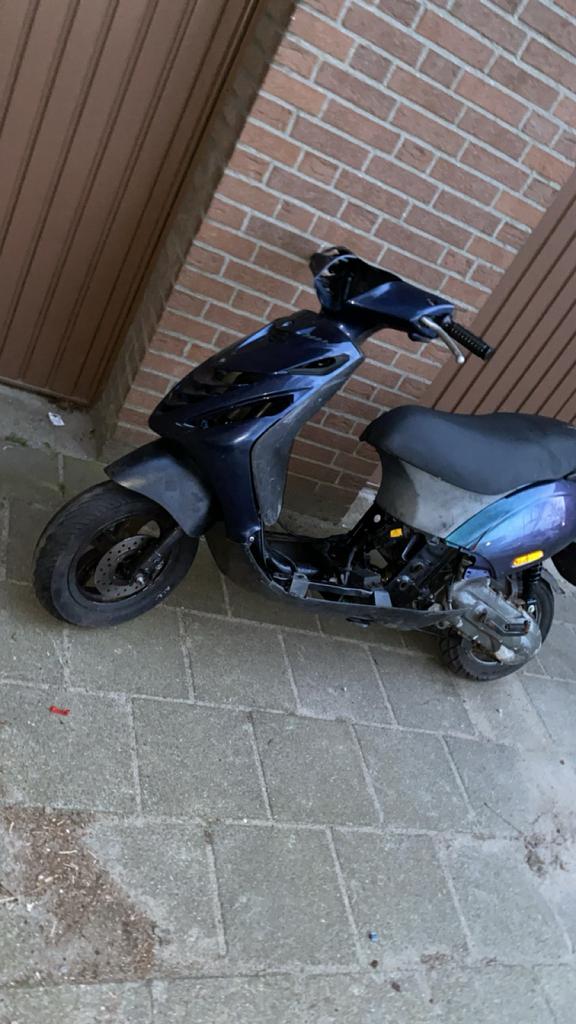 Piaggio Typhoon/zip 2t onderdelen tekoop, Fietsen en Brommers, Scooters | Piaggio, Ophalen of Verzenden, Zo goed als nieuw, Overige modellen