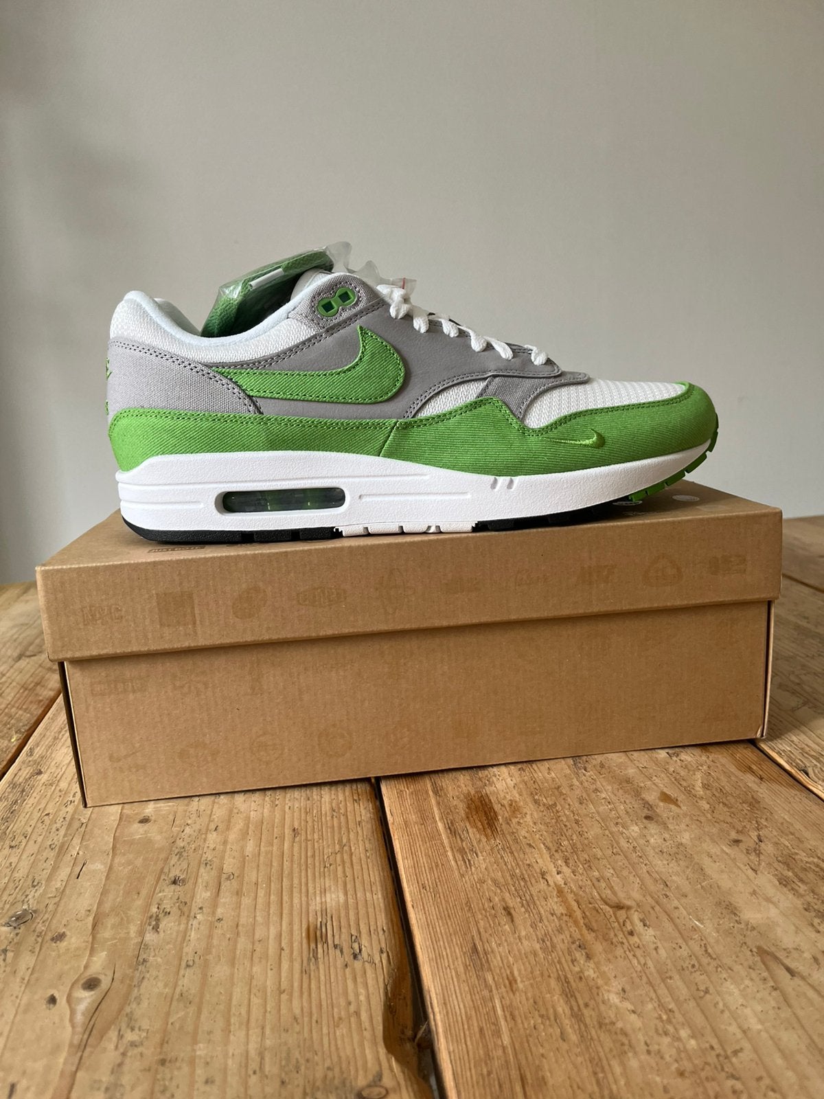 Nike Air Max 1 Patta Chlorophyll maat 45,5 nieuw!, Ophalen of Verzenden, Nieuw, Overige kleuren, Sneakers of Gympen
