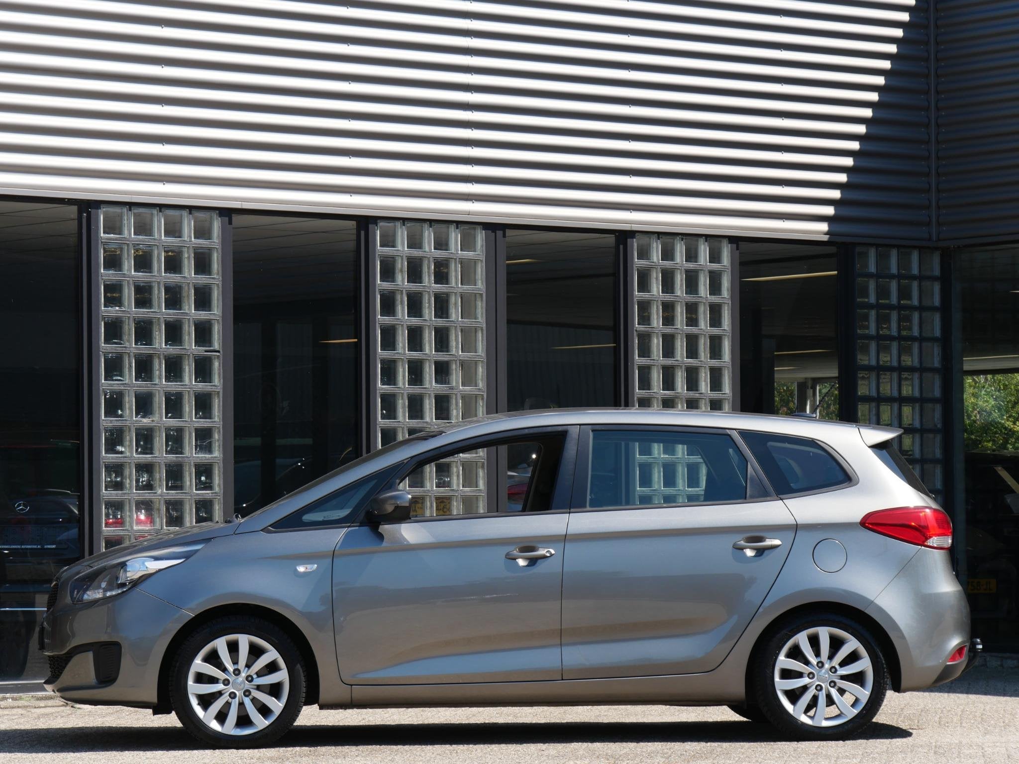 Kia Carens 1.6GDi PLUS PACK/ 7-PERSOONS/ TREKHAAK/ ALL-SEASO, Auto's, Kia, Voorwielaandrijving, Euro 5, Gebruikt, 1591 cc