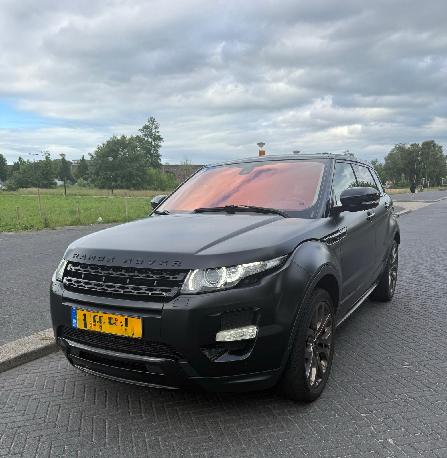 Range Rover Evoque SI4 4WD AUT 2012 Zwart 270pk Pano Camera, Automaat, 1800 kg, 4 cilinders, Zwart