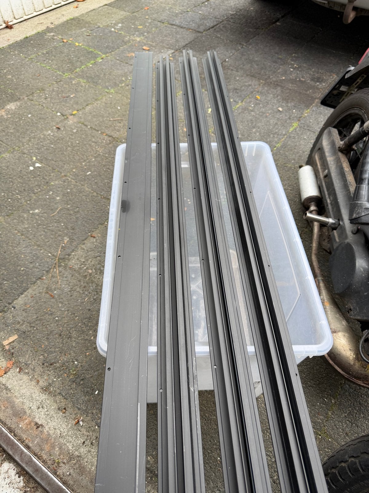 4 aluminium profielen van 1,47 meter lang, Ophalen of Verzenden, Gebruikt, Aluminium