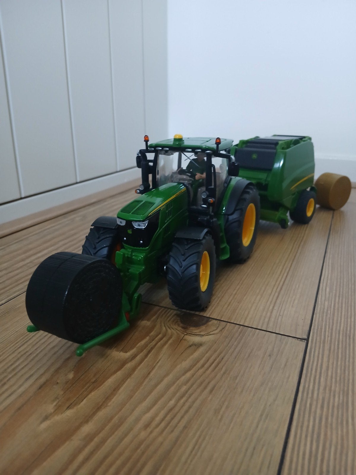 mooi siku trekker met ronde balenpers, Ophalen, Gebruikt, Tractor of Landbouw, SIKU