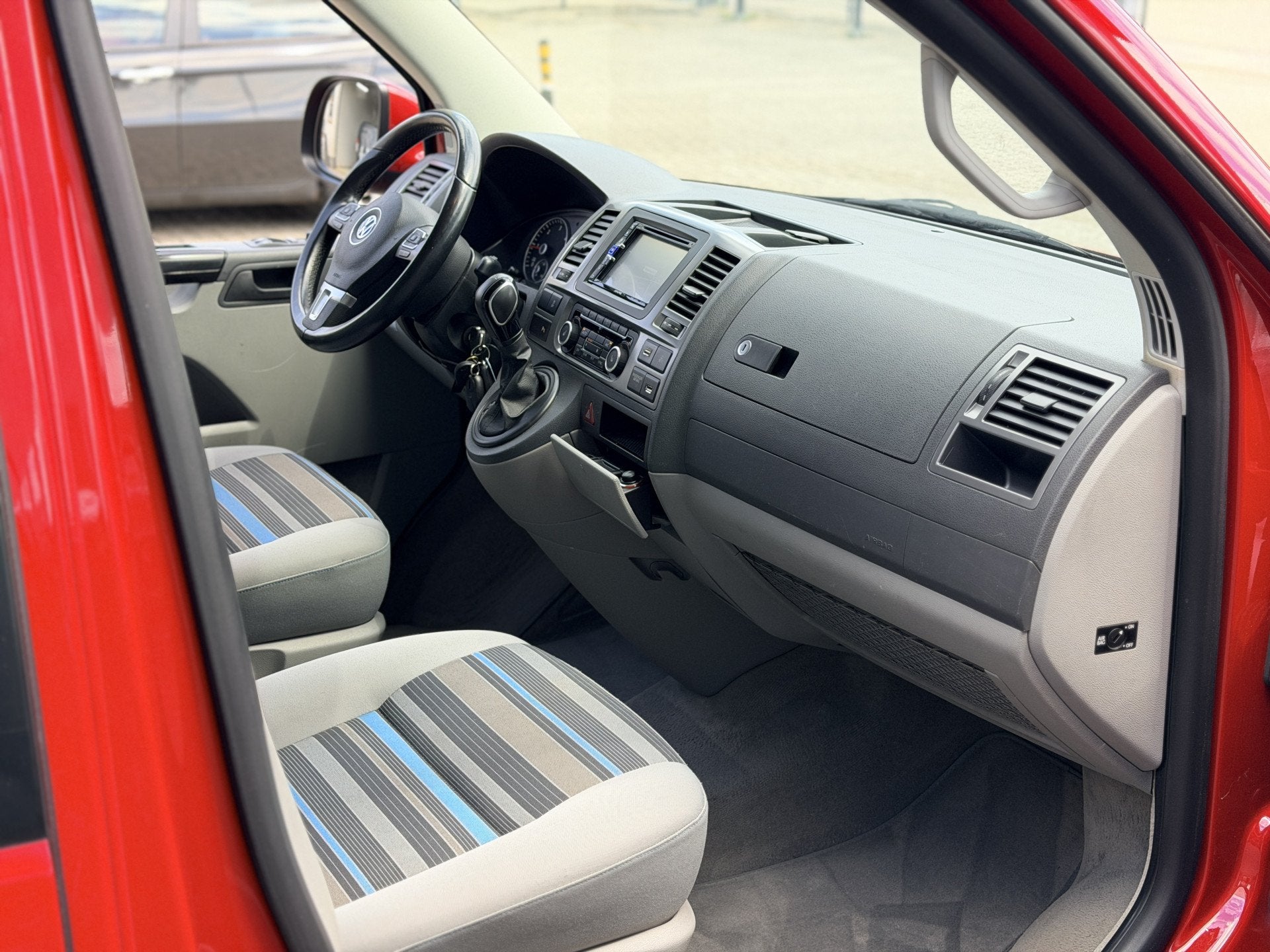 Volkswagen California Beach DSG | Hefdak | Keuken | Clima |, Automaat, Buscamper of Camperbus, Bedrijf, Diesel