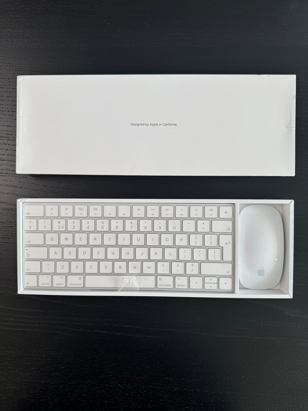 Apple magic keyboard & magic mouse 2 wit, Computers en Software, Ophalen of Verzenden, Qwerty, Nieuw, Draadloos
