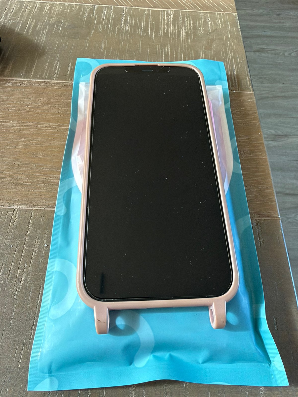 Foto 2 van iPhone 12 pro max (achterkant barst)