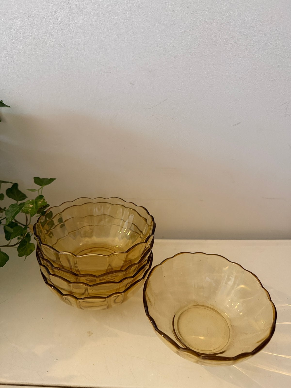 Set van 5 vintage schaaltjes geel persglas, Ophalen of Verzenden