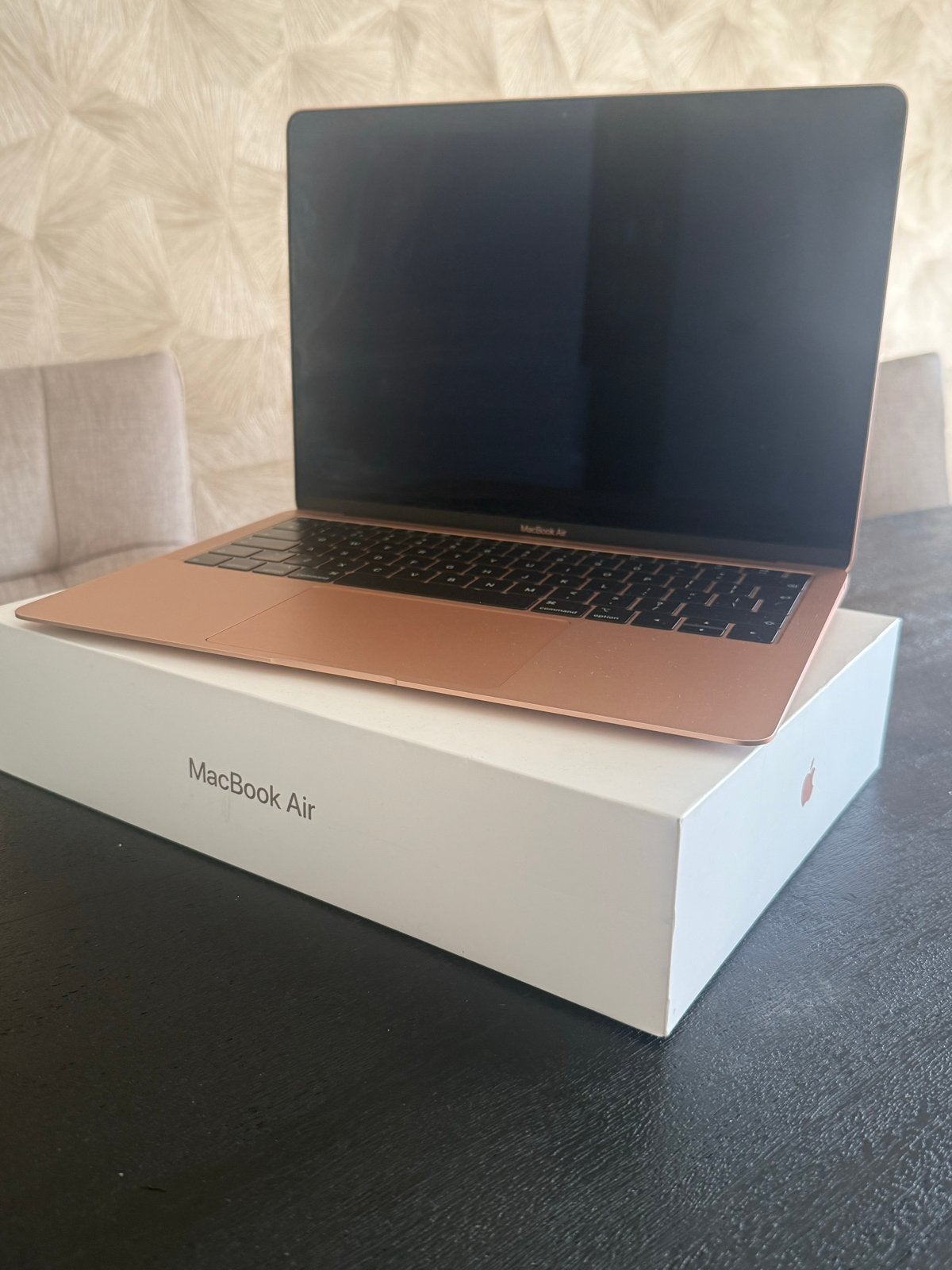MacBook Air 2018. 13 inch Rosé Gold, Computers en Software, Apple Macbooks, Qwerty, 13 inch, Ophalen of Verzenden, Zo goed als nieuw