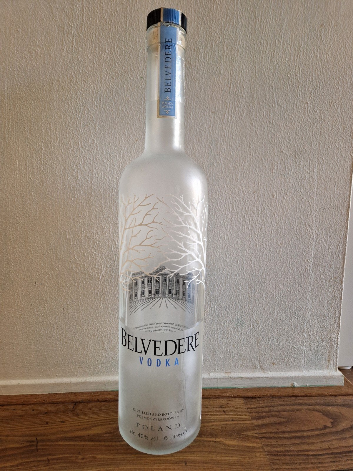 Grote lege Belvedere vodka fles 6 Liter, Ophalen
