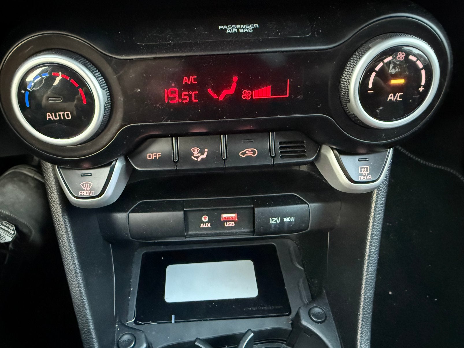 Foto 14 van Kia Picanto gt line 1.2 Cvvt 84pk 5-zits 2017 Wit