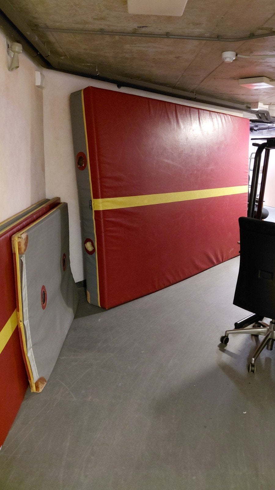 turnmat- valmat, Maat 36 t/m 42, Ophalen, Gebruikt, Materiaal