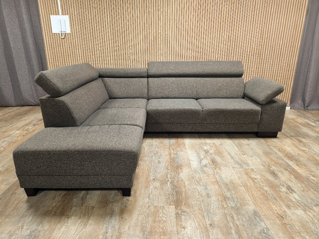 Mooi Taupe Bruin Hoekbank met Hoofsteunen, Info@banxtel.nl, Gebruikt, Hoekbank, Hoekbank