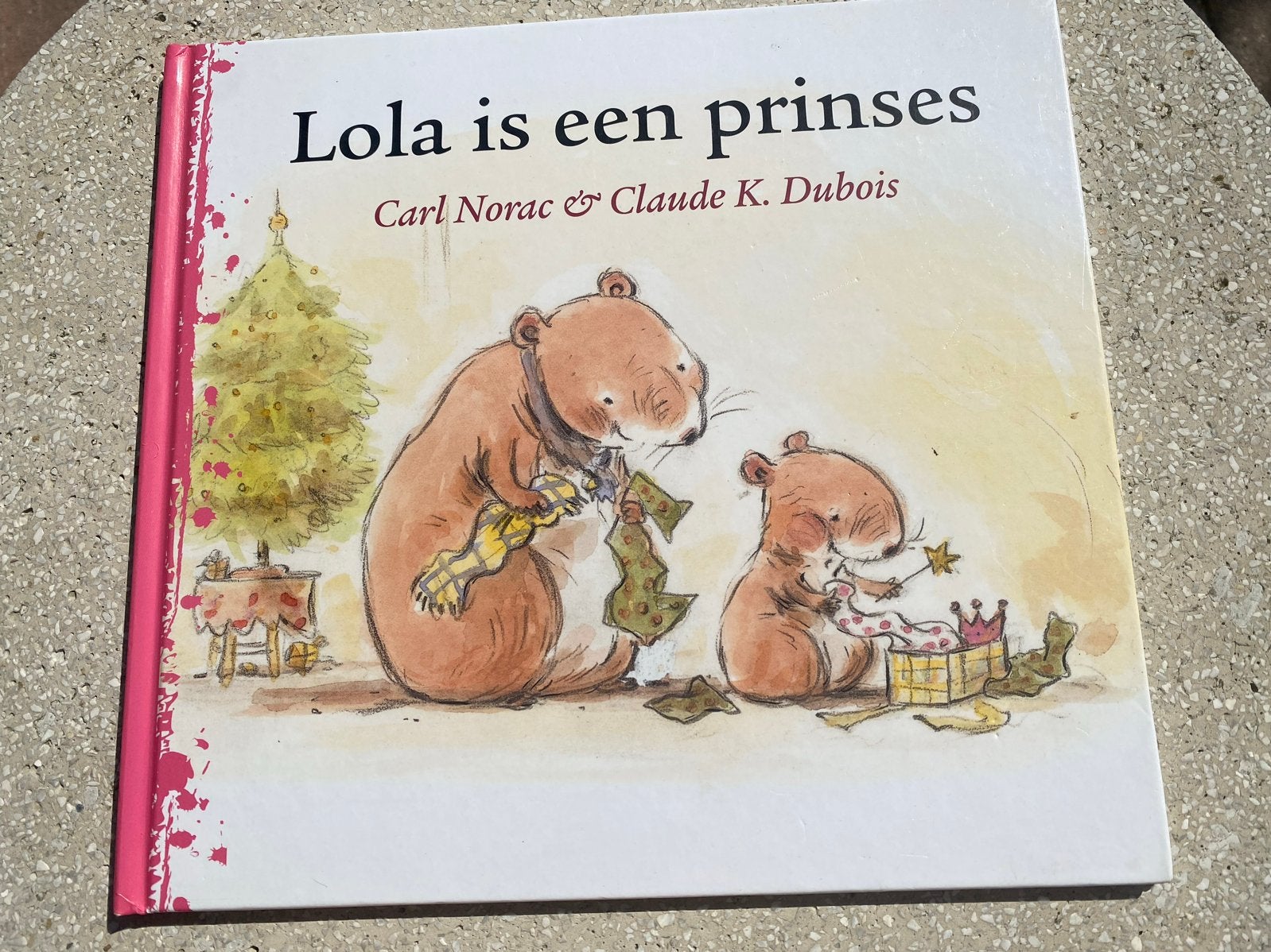 Lola is een prinses - Carl Norac & Claude K. Dubois, Boeken, Gelezen, Meisje, Ophalen of Verzenden, Voorleesboek