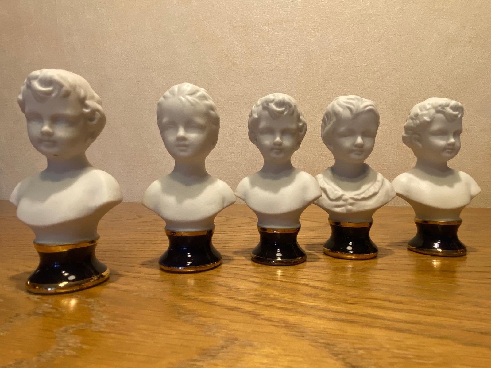 Set van 6 porseleinen bustes van kinderen, Ophalen