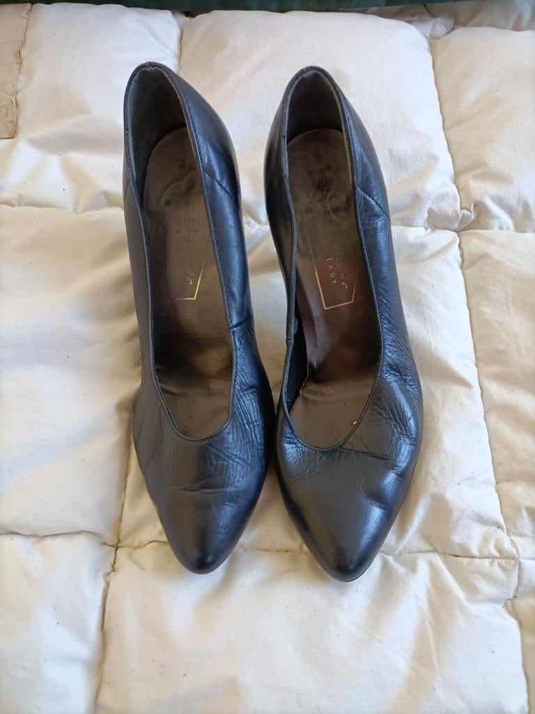 Grijze leren naaldhakken - Maat 37, hak 10 cm, Ophalen of Verzenden, Gedragen, Grijs, Pumps