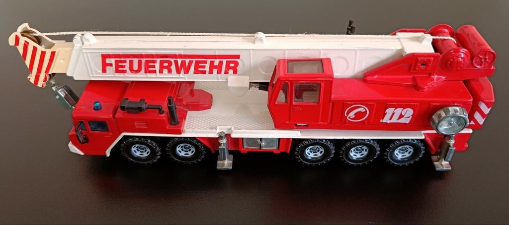 Siku Faum kraanwagen brandweer 1:55., Hobby en Vrije tijd, Ophalen of Verzenden, Zo goed als nieuw, Hijskraan, Tractor of Landbouw