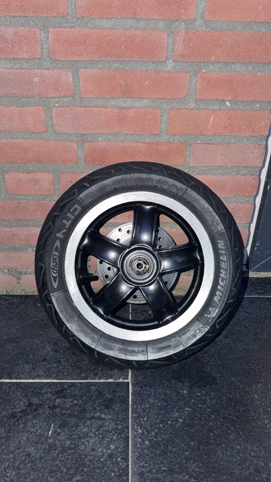 Zip voorwiel met michelin band, Ophalen of Verzenden, Zo goed als nieuw, Overige typen, Piaggio