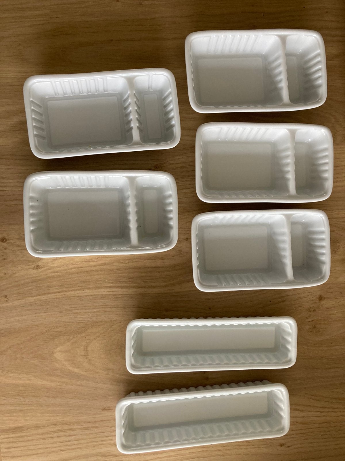 5 patat bakjes en 2 frikandel bakjes, Ophalen of Verzenden, Overige materialen, Overige stijlen, Kom(men)