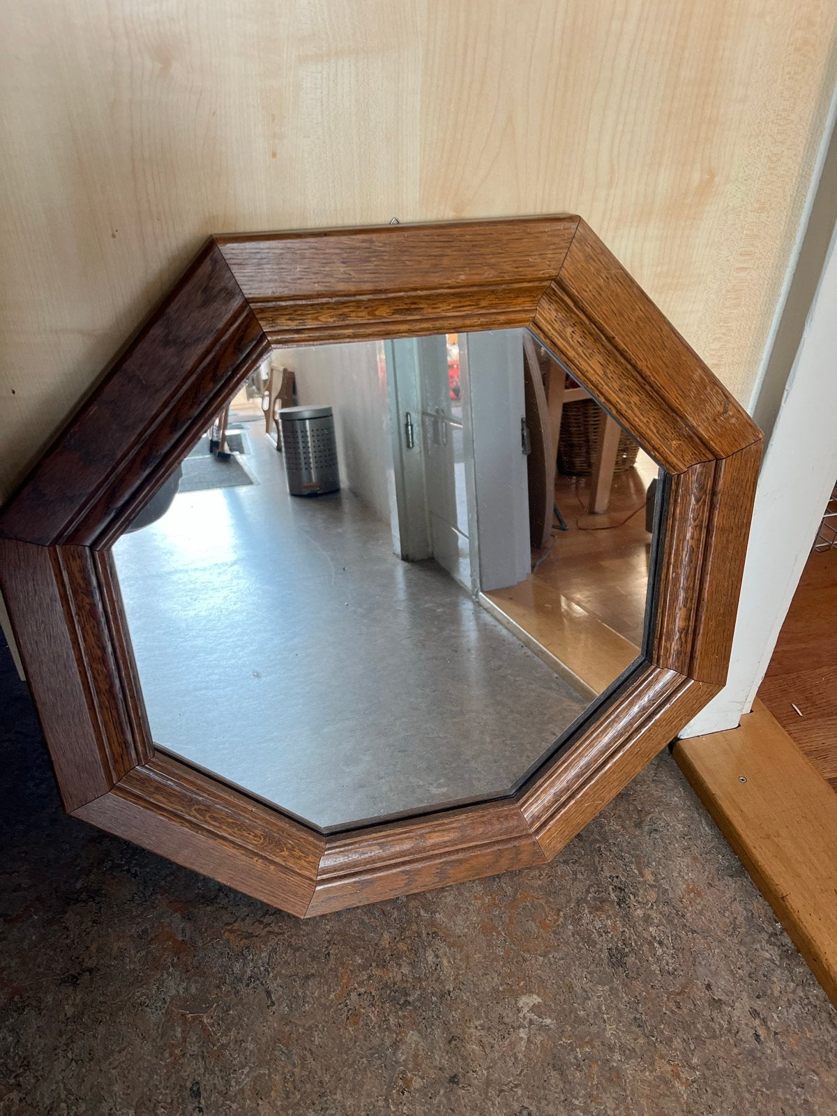Vintage achthoekige spiegel met houten lijst, Ophalen of Verzenden, Overige vormen, 50 tot 100 cm, Minder dan 100 cm