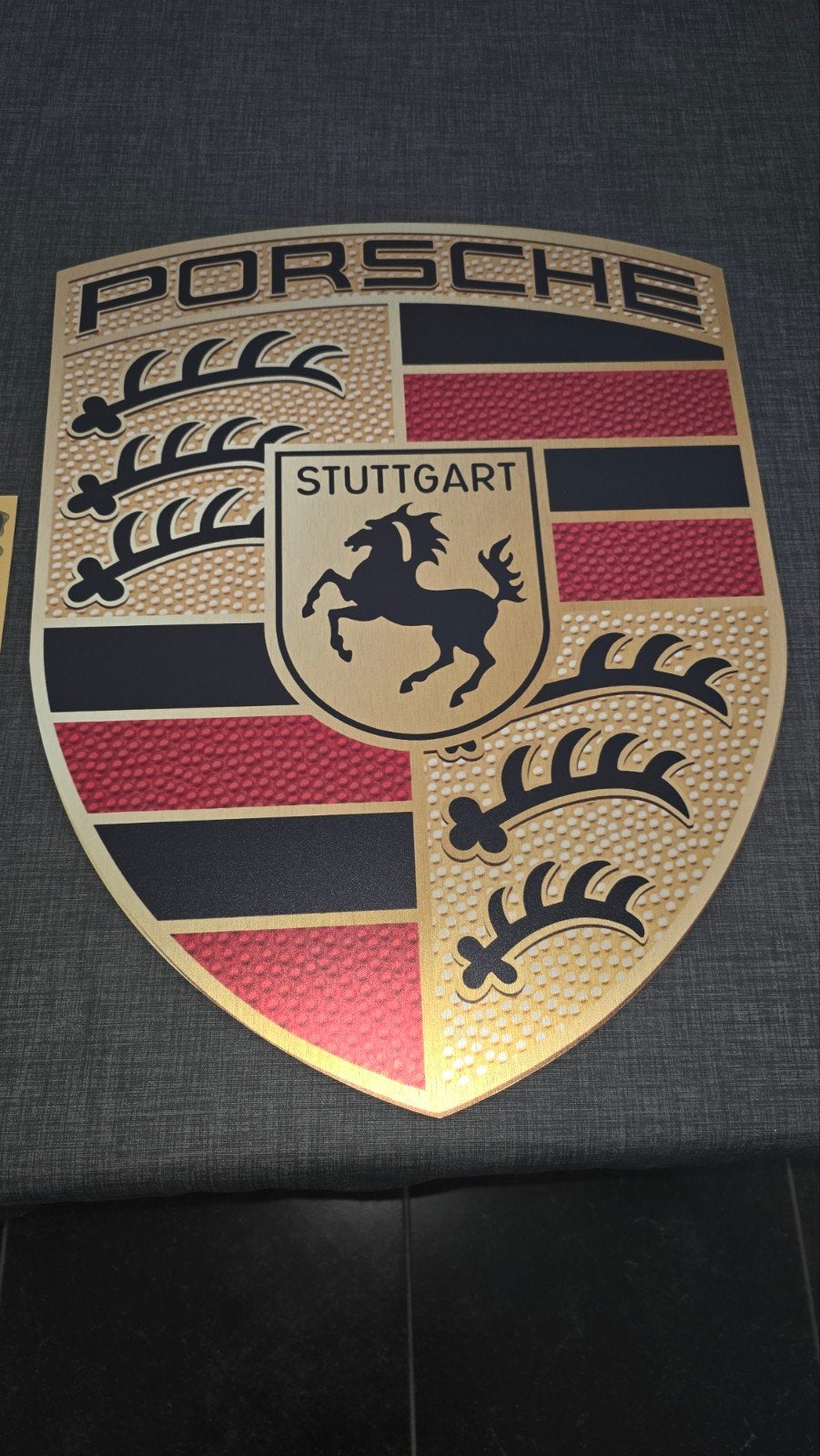 Groot Porsche Logo Muurdecoratie - Embleem, Ophalen of Verzenden, Zo goed als nieuw, Auto's