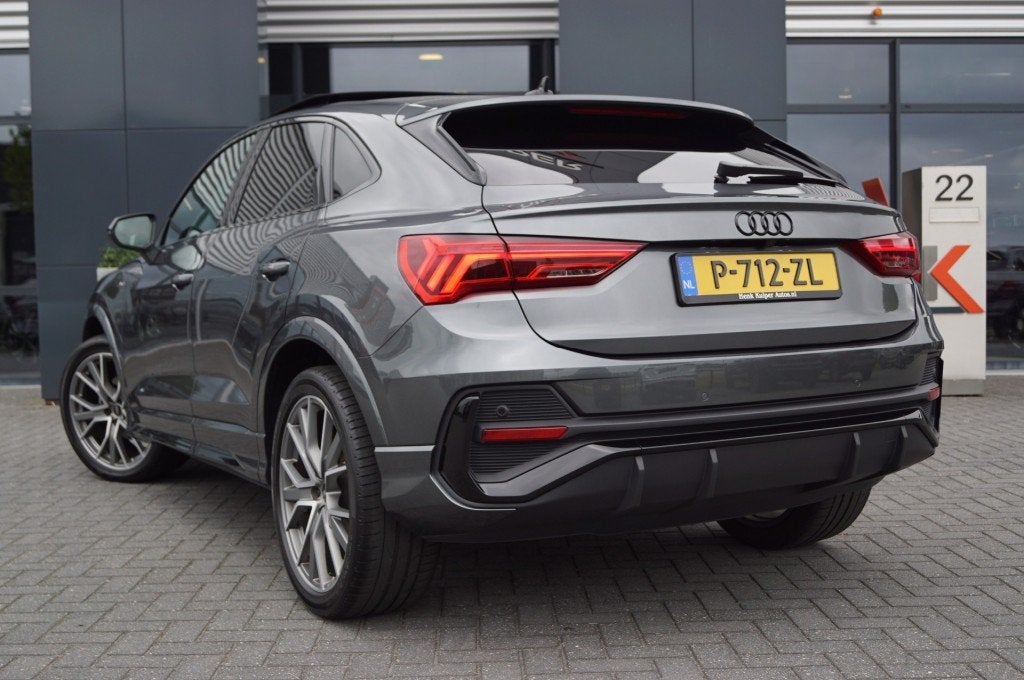 Audi Q3 SPORTBACK 35 TFSI S-Tronic S-Line / Panodak / Navi /, Auto's, Audi, 4 cilinders, 1505 kg, Bedrijf, SUV of Terreinwagen