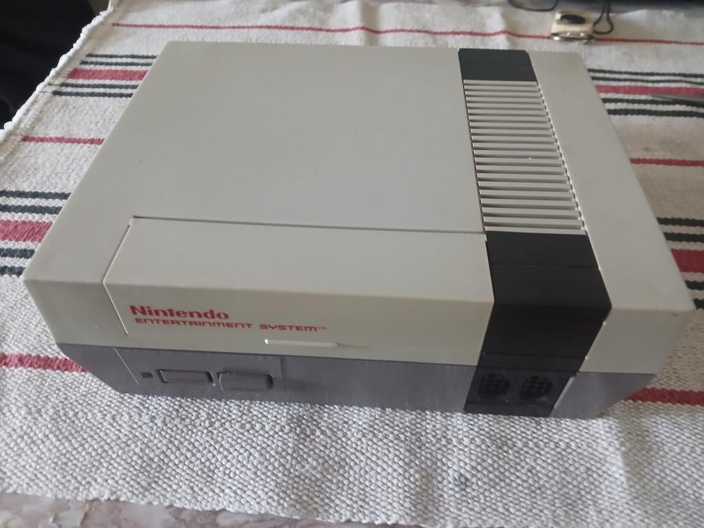 Nintendo 10€ alleen ophalen, Spelcomputers en Games, Spelcomputers | Nintendo NES, Ophalen, Zonder controller