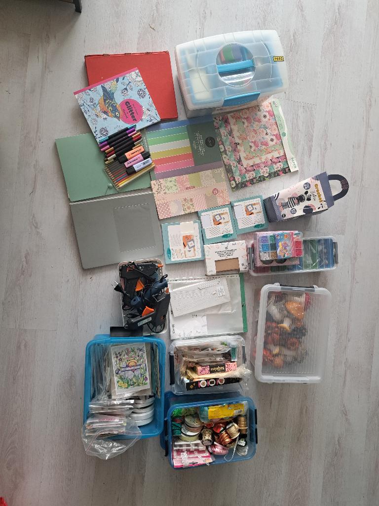 Knutsel pakket, Ophalen