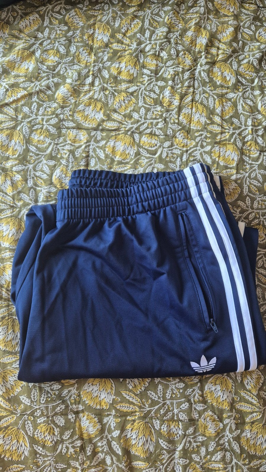 Adidas trainingsbroek - Donkerblauw met witte strepen, Ophalen of Verzenden, Zo goed als nieuw, Blauw