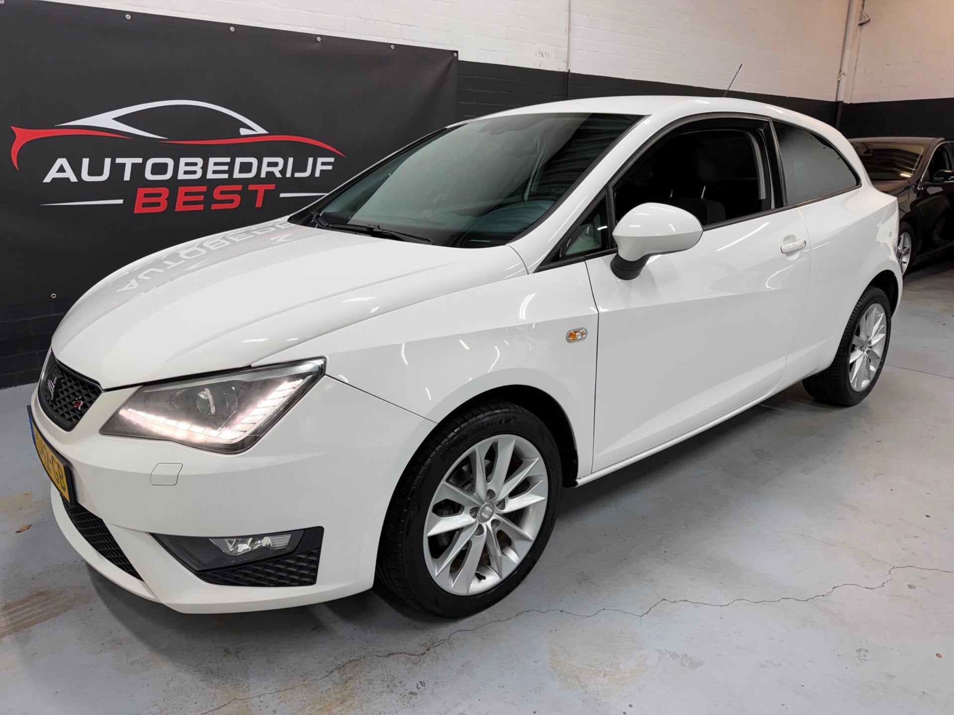 Seat Ibiza 1.2 TSI FR Nap/Airco/LED/Xenon/APK 2027!, Auto's, Seat, Stof, Gebruikt, Zwart, 990 kg