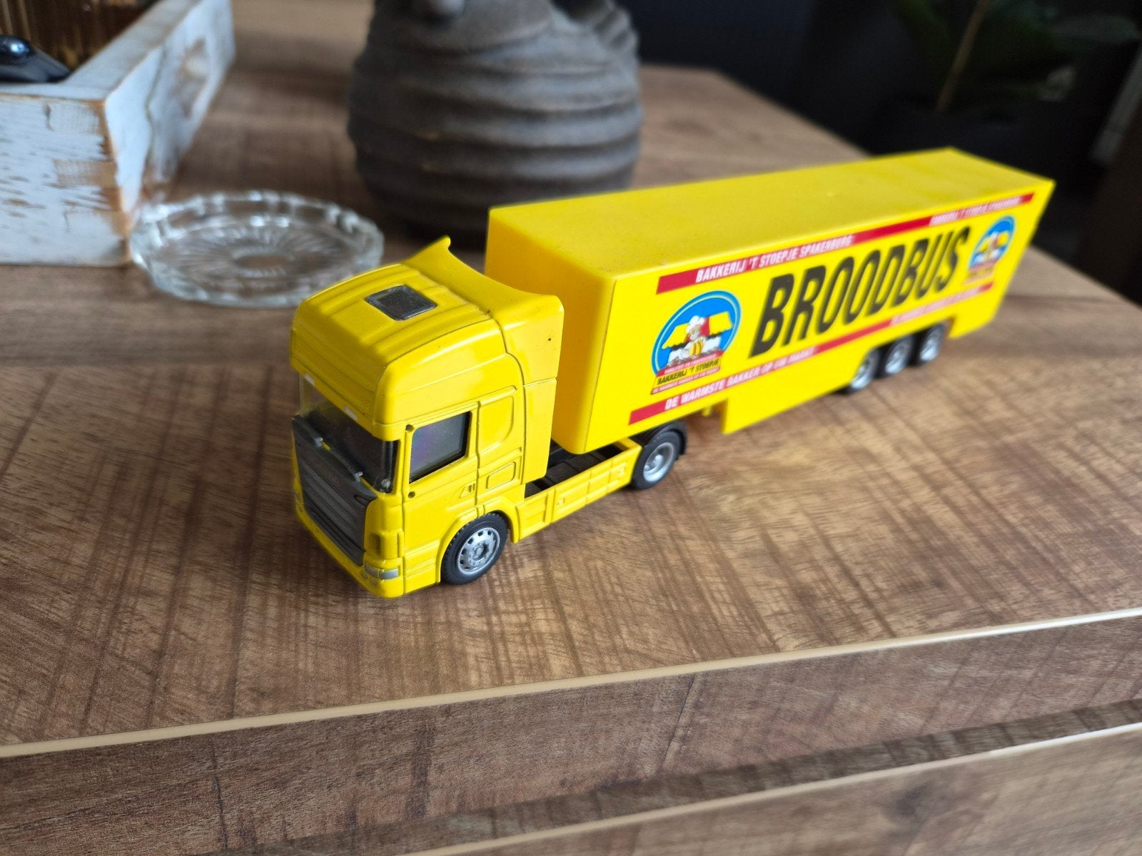 Scania broodbus, O, O, O, Nieuw
