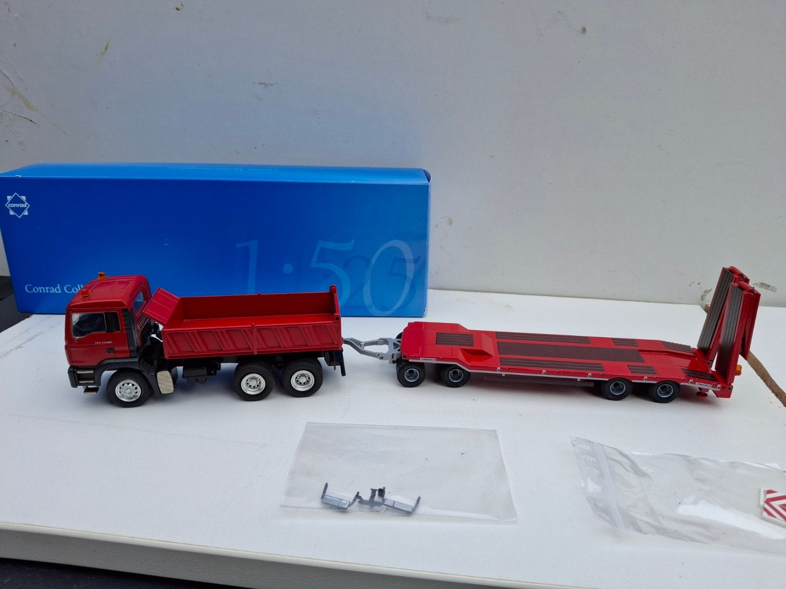 MAN  Kipper 33.480 met schwarzmüller tieflader 1:50, Hobby en Vrije tijd, Modelauto's | 1:50, Ophalen of Verzenden, Zo goed als nieuw