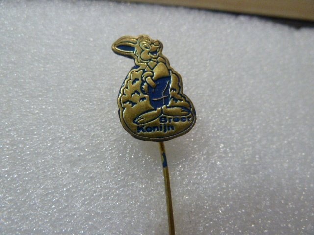 Vintage Broer Konijn Speldje - Disney Pin, Ophalen of Verzenden, Gebruikt, Figuurtje, Speldje of Pin