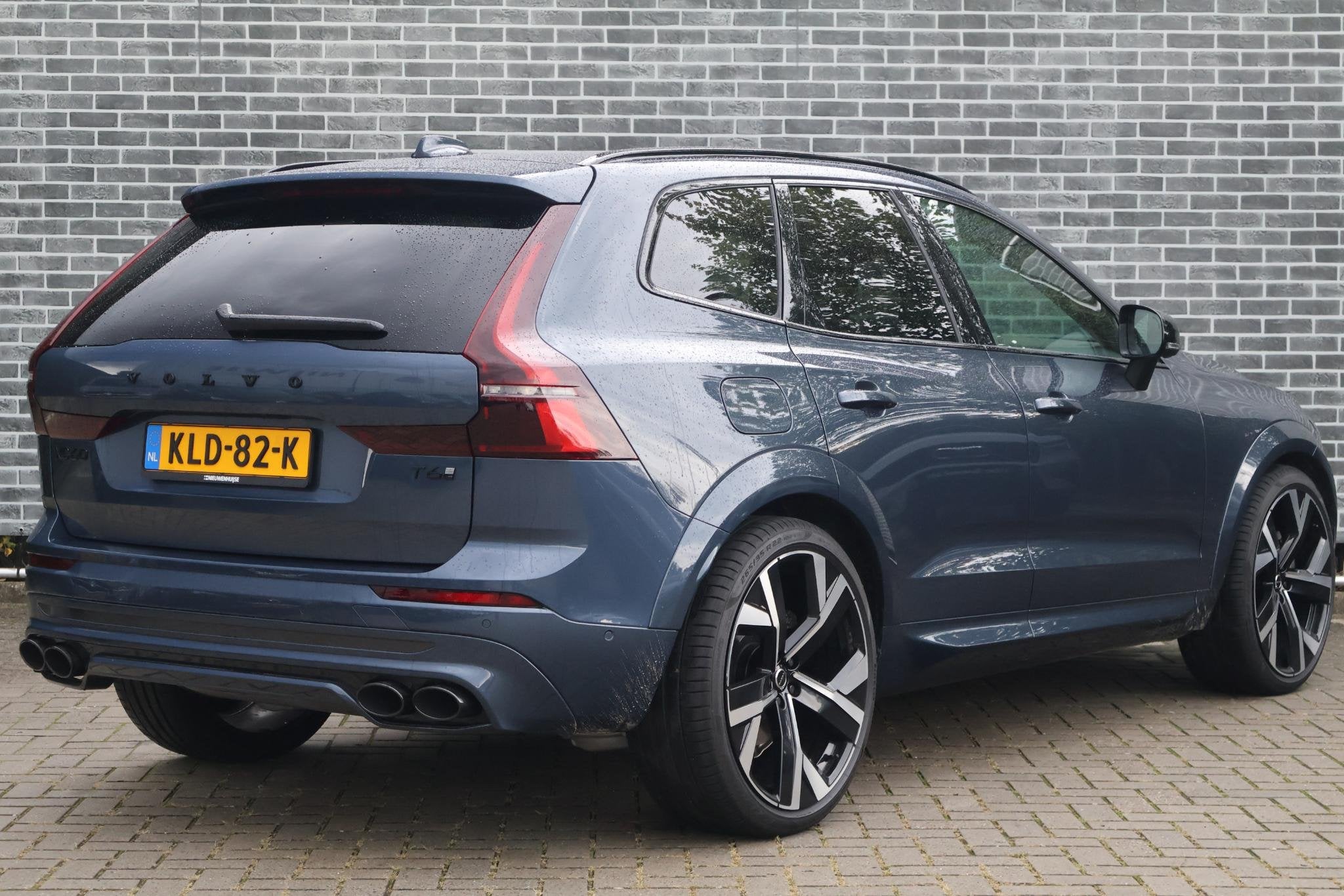Volvo XC60 T6 Plug-in hybrid AWD Plus Black Edition | Heico, Automaat, 12 maanden, Euro 6, 4 cilinders