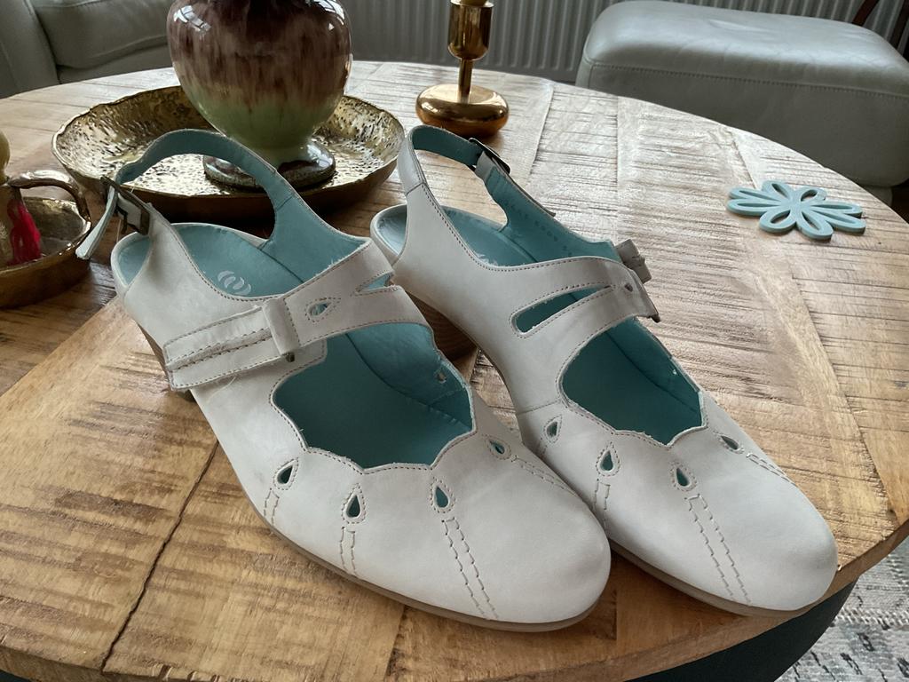 Durea schoentje maat 38 - Comfortabel en stijlvol., Schoenen met lage hakken, Wit, Nieuw, Ophalen of Verzenden