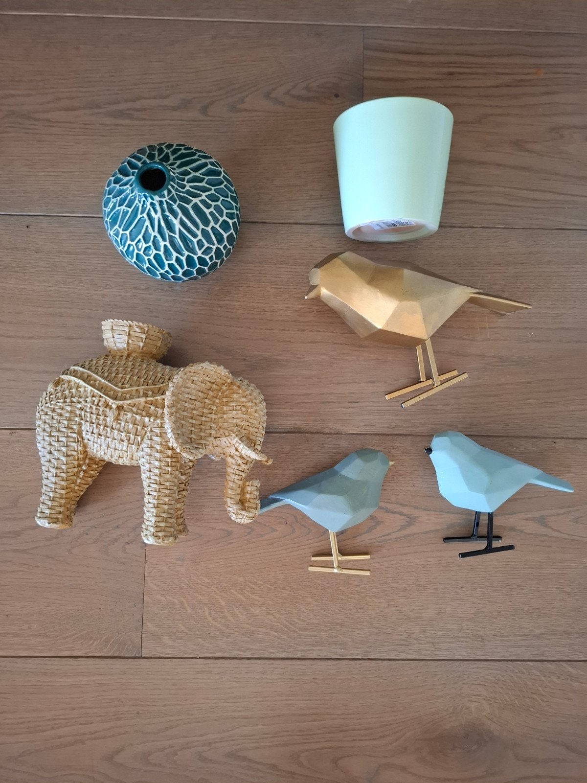 Decoratieve set: olifant, vogels, vaas en pot, Ophalen, Meerkleurig, Zo goed als nieuw, Natuurlijk materiaal