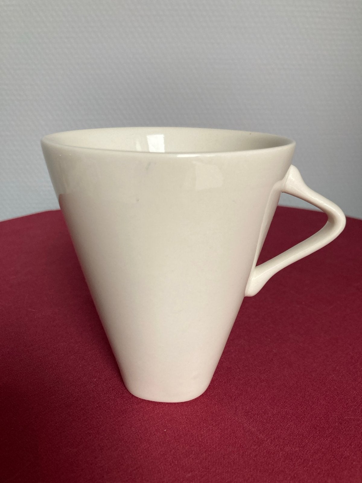 Royal Boch EXPO'58 Koffiekopje - Nieuw, 10.5 cm hoog, Ophalen of Verzenden
