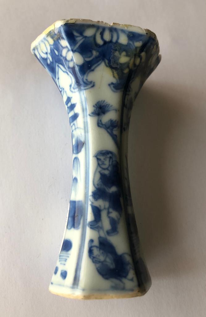 Antiek Chinees Kangxi Blauw-Wit Vaasje - H9,1 cm, Ophalen of Verzenden