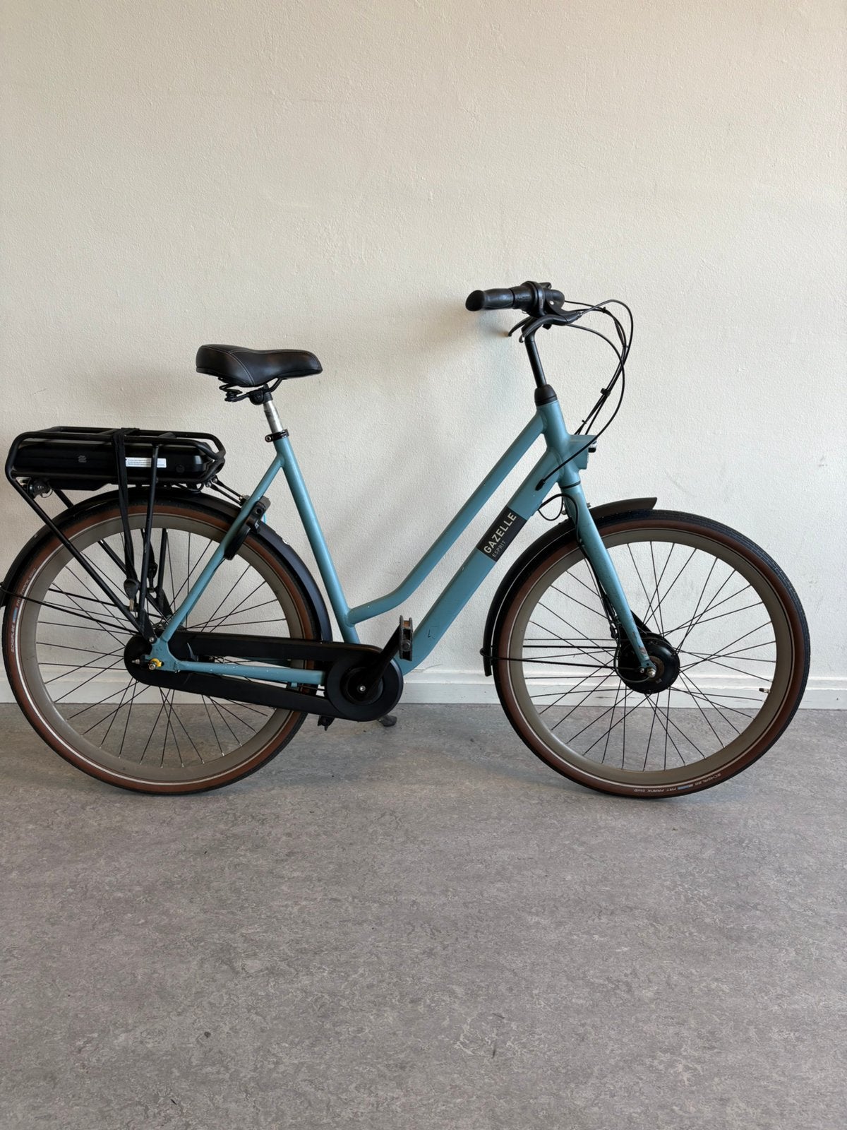 Gazelle Esprit Dames Elektrisch D54 & D59Volledig Nagekeken, Ophalen of Verzenden, Zo goed als nieuw, Setje Gazelle fietsen.