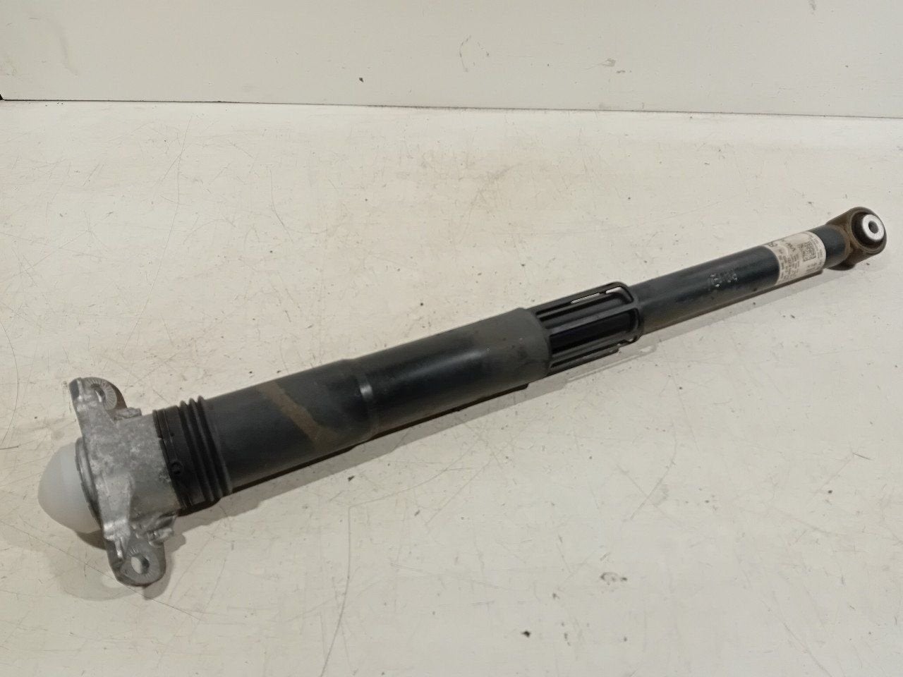 Schokbreker rechts achter Volkswagen Golf, Onderdelen@venauto.nl, Van der Ven Autorecycling B.V., Gebruikt, Ettenseweg 76, 4706 PB Roosendaal, The Netherlands