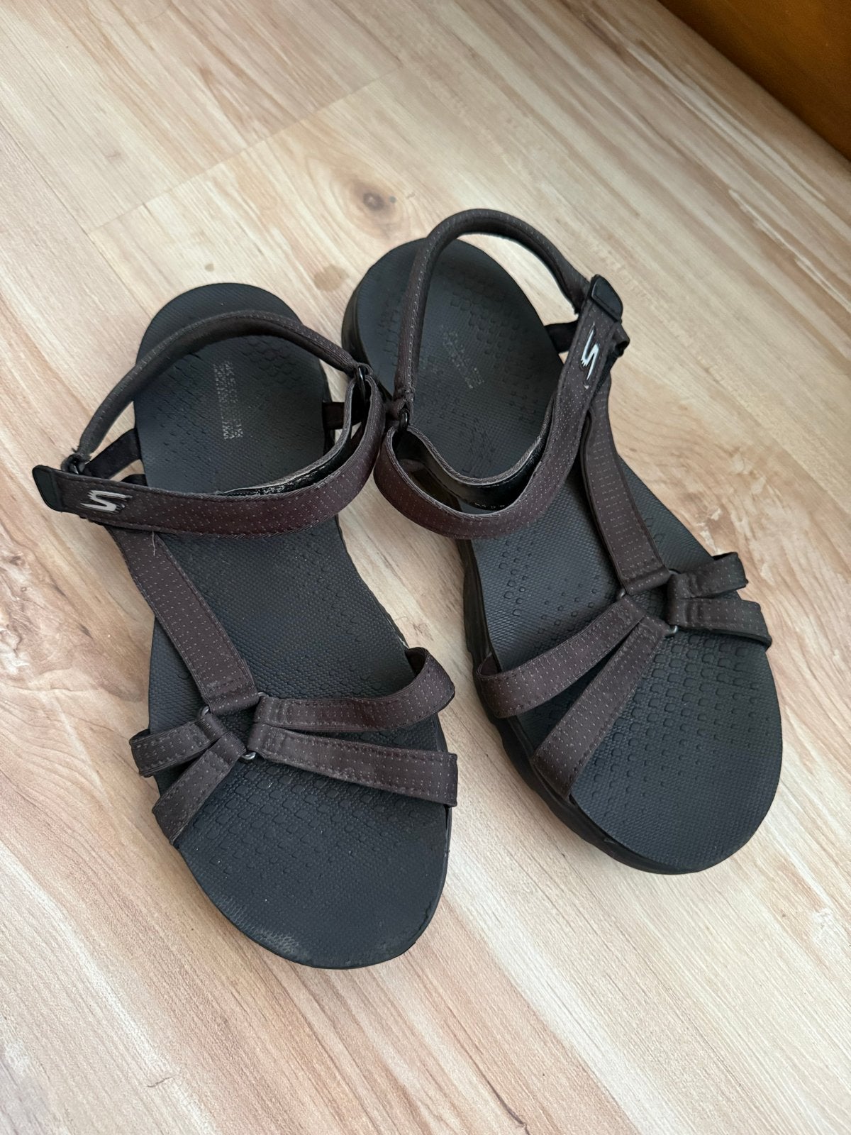 Skechers sandalen maat 40 - Comfortabele wandelsandalen, Ophalen of Verzenden, Gedragen, Zwart, Sandalen of Muiltjes