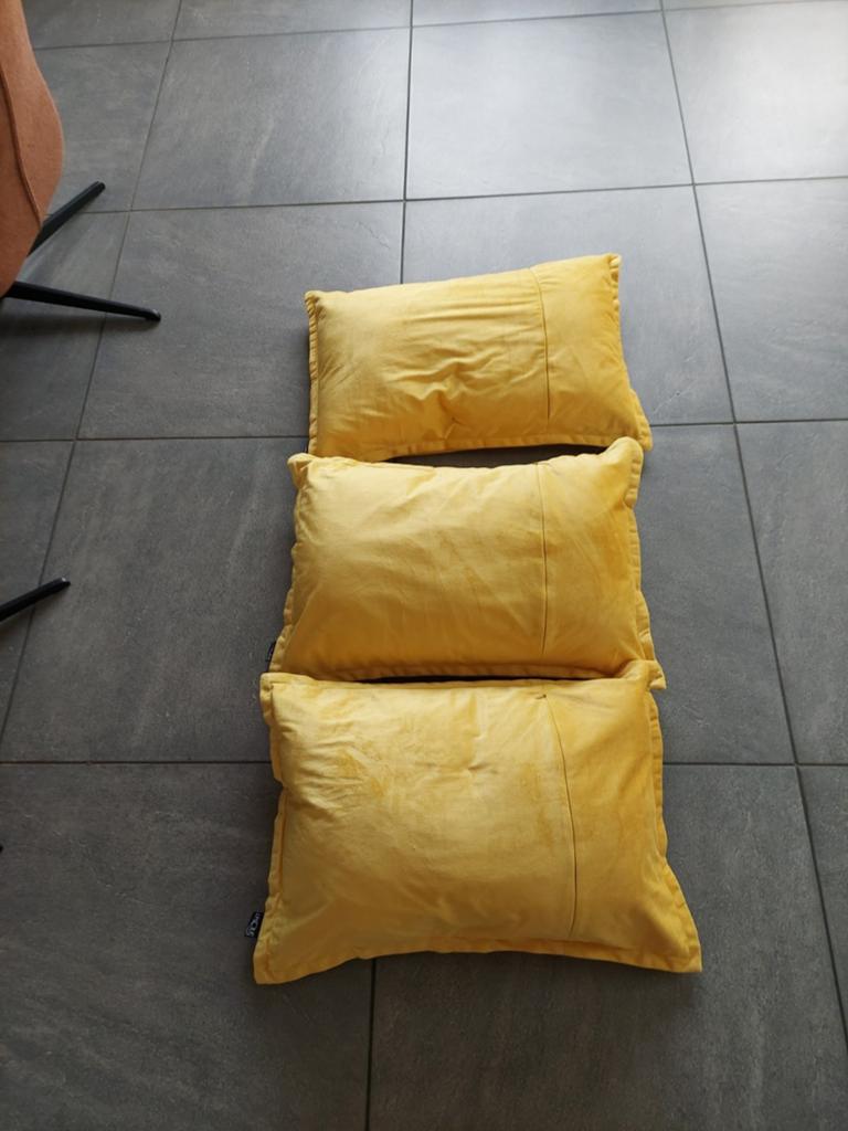 Sierkussen okergeel kussentjes sie kussens, Ophalen of Verzenden, Zo goed als nieuw, Geel, Vierkant