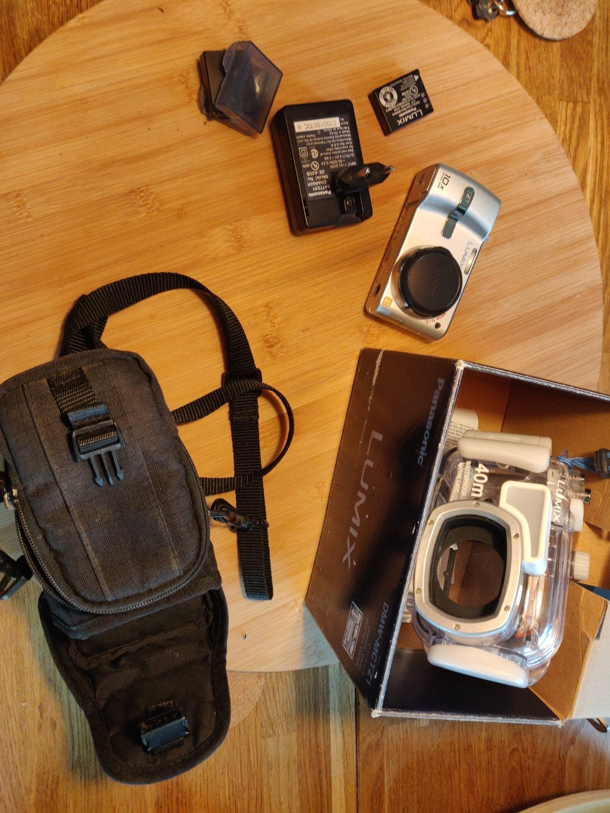 Panasonic DMC TZ1 en bijpassende Marine Case, Audio, Tv en Foto, Compactcamera, Panasonic, Ophalen of Verzenden, Zo goed als nieuw