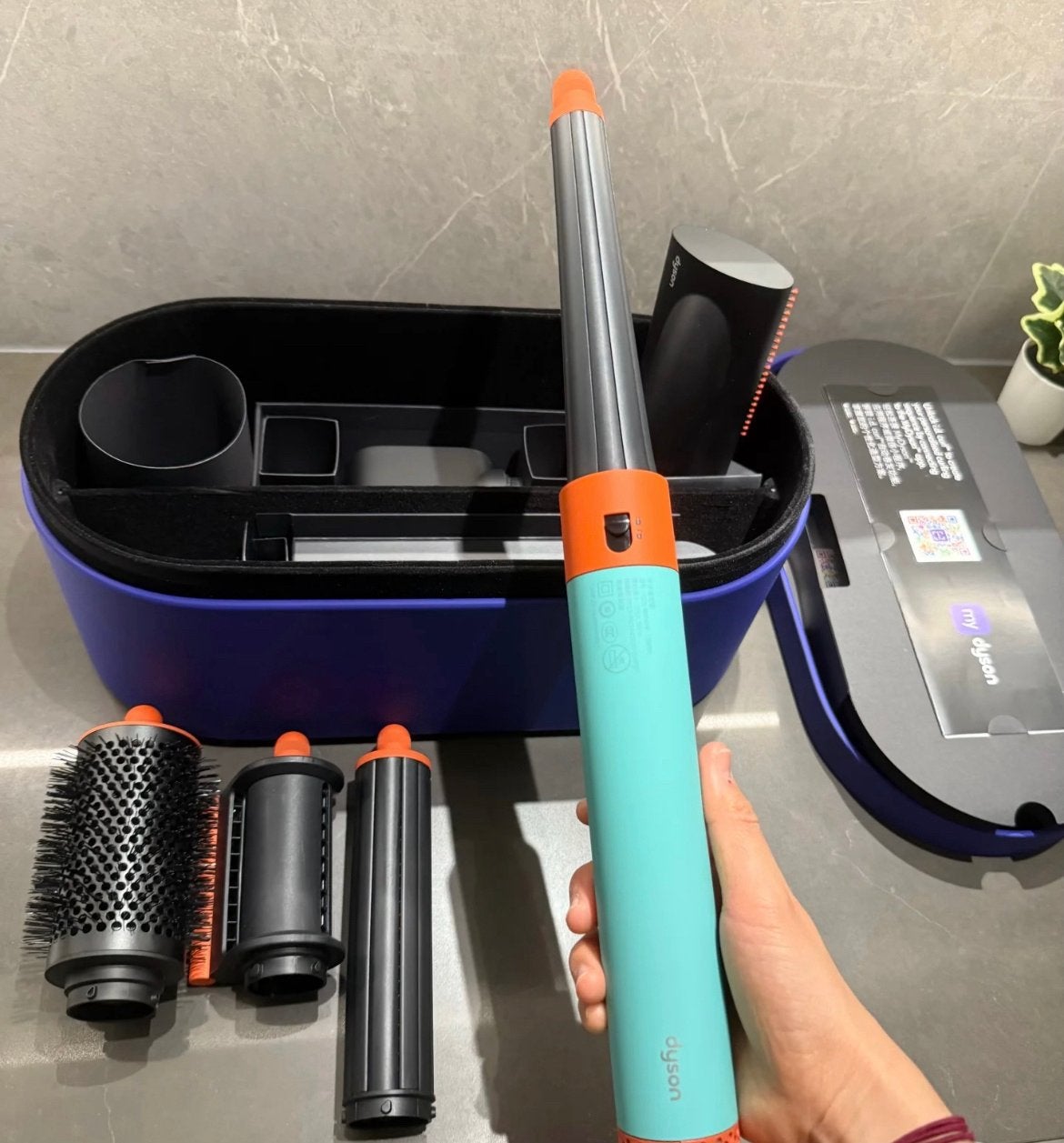 Dyson Airwrap MultiStyler Turquoise & Orange Limited Edition, Verzenden