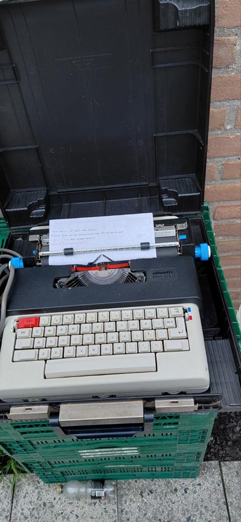 Vintage werkende typemachine olivetti, Ophalen of Verzenden