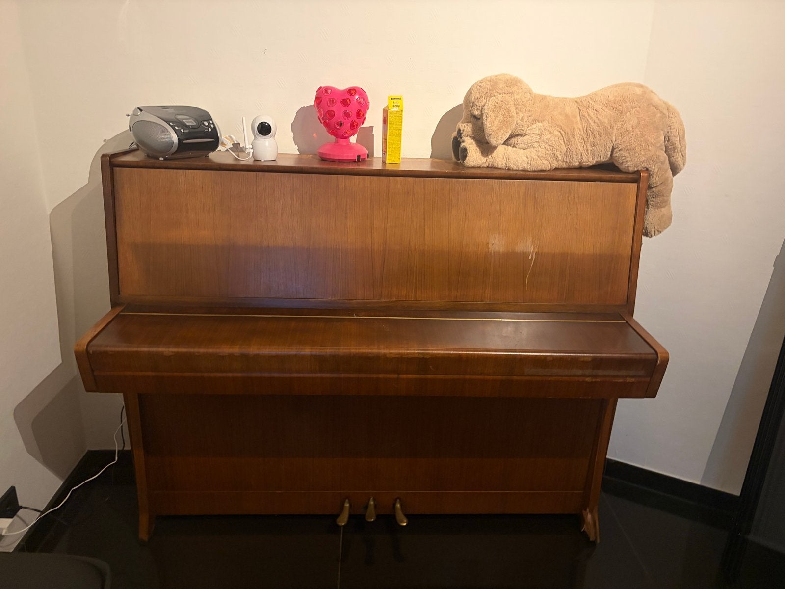 Gratis Petrof piano - opknapper, zelf ophalen, Muziek en Instrumenten, Ophalen, Gebruikt, Bruin, Piano
