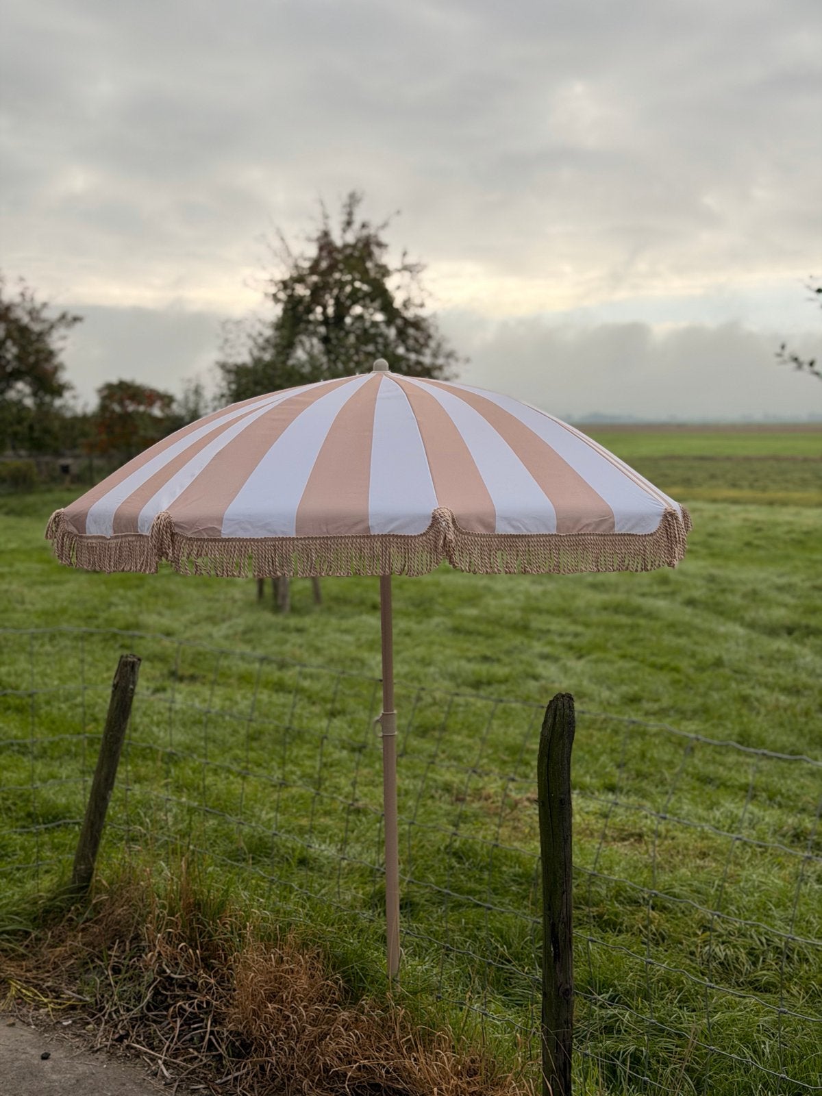 4 Stuks Strandparasol met Franjes - Roze/Wit Gestreept, Ophalen, Nieuw, 1 tot 2 meter, Strandparasol