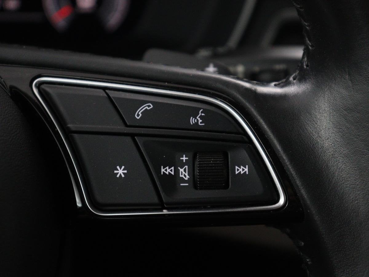 Foto 21 van Audi A4 Limousine 35 TFSI Launch edition Business | Cruise c
