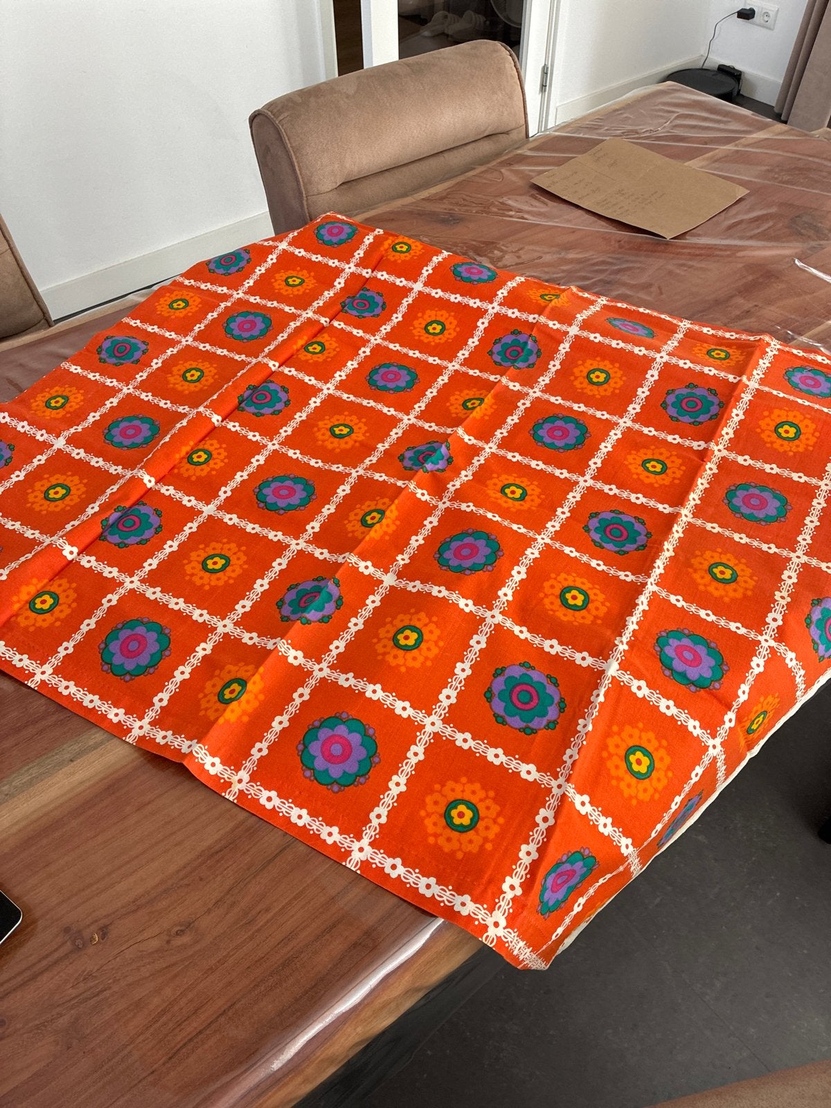 Retro stof of Tafelkleed Oranje met Bloemenpatroon 85x100 cm, Oranje, 85 cm, Geweven, Ophalen of Verzenden