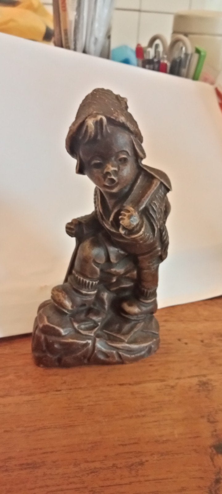 Vintage Beeldje Jongen AP251 - Charmante Decoratie, Verzamelen, Beelden en Beeldjes, Ophalen of Verzenden, Gebruikt, Mens