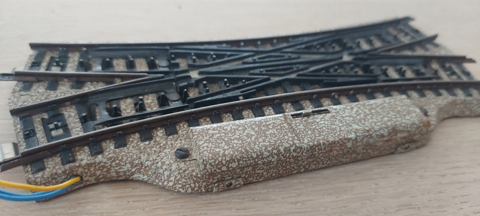 Märklin elektrische kruiswissel voor m-rails artnr 5207, Wisselstroom, Rails, Ophalen of Verzenden, Zo goed als nieuw